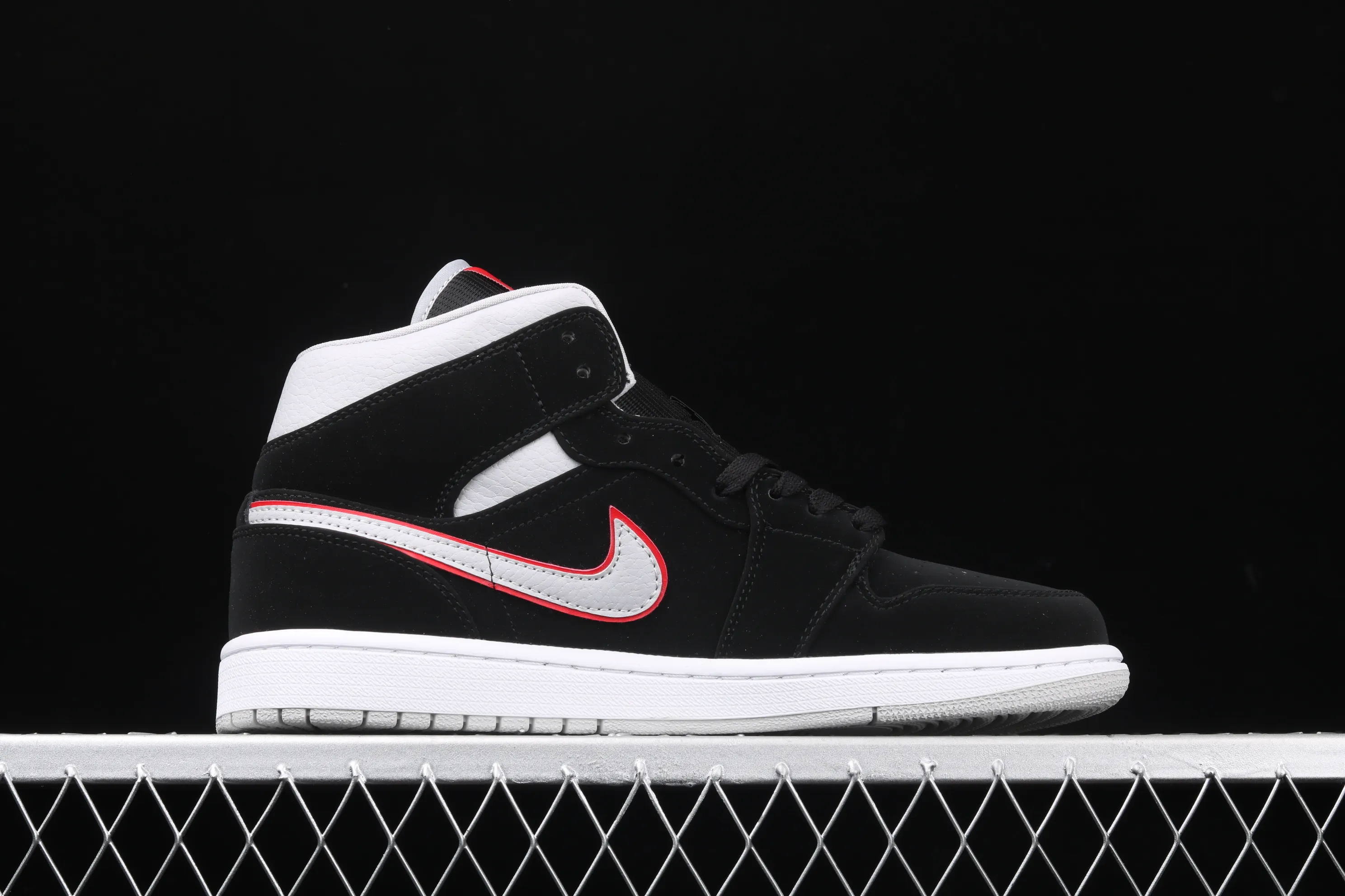 All categories Air Jordan Jordan series basketball shoes Air Jordan 1 Mid Air Jordan 1 Mid AJ1 Joe 1 Zhongbang black cement color 554724-060